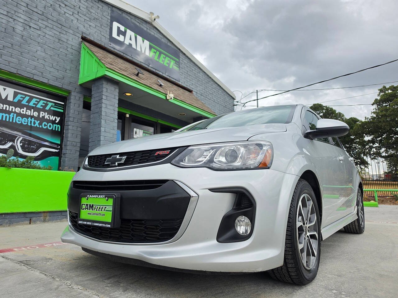 Used 2019 Chevrolet Sonic LT w/ Convenience Package FWD image 2