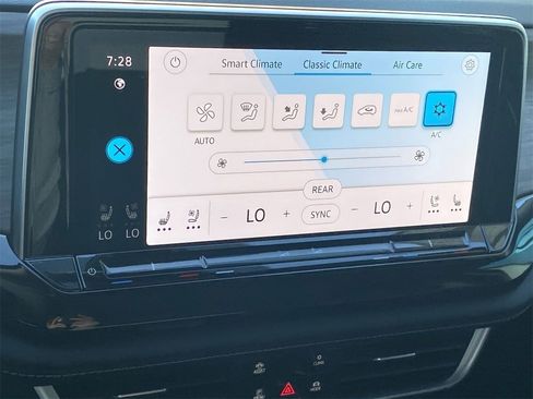 New 2026 Volkswagen Atlas SEL Premium R-Line image 24