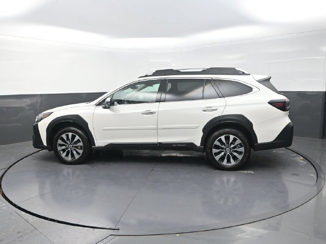 Used 2025 Subaru Outback Touring XT AWD/4WD image 4
