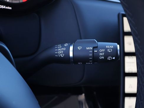 Used 2025 Land Rover Range Rover Sport SV Edition Two image 40