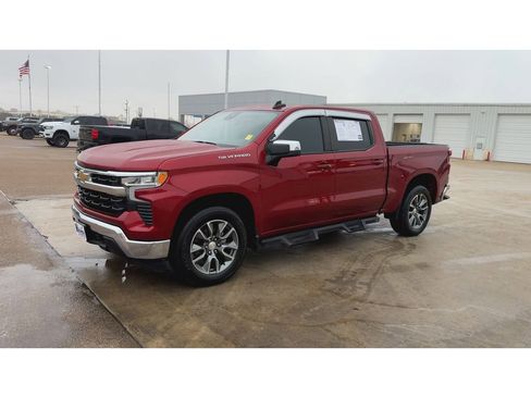 Used 2024 Chevrolet Silverado 1500 LT image 4