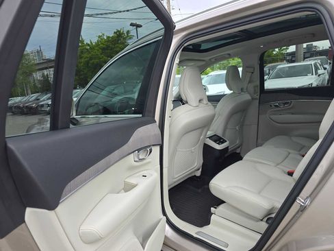 Used 2023 Volvo XC90 B6 Plus w/ Protection Package AWD/4WD image 17