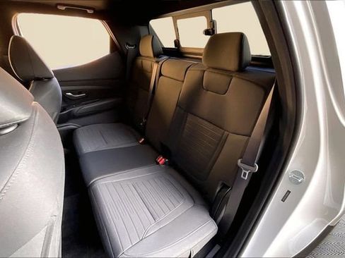 Used 2023 Hyundai Santa Cruz SEL Premium image 16