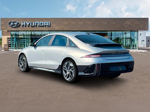 New 2025 Hyundai Ioniq 6 SEL image 5