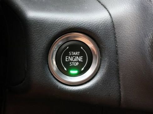 Used 2021 Chevrolet Suburban RST w/ Luxury Package image 23