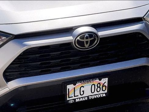Used 2020 Toyota RAV4 LE FWD image 29
