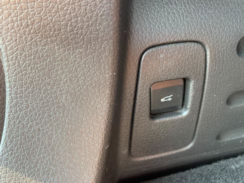 Used 2013 Ford Edge Limited AWD/4WD image 33