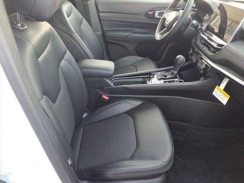 New 2026 Jeep Compass Latitude AWD/4WD image 9