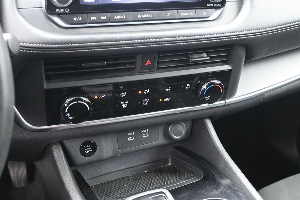 Used 2024 Nissan Rogue S AWD/4WD image 19