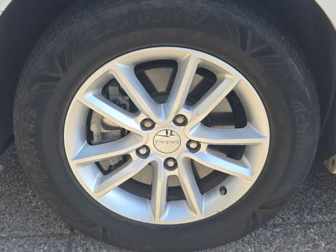 Used 2018 Dodge Grand Caravan SXT FWD image 14