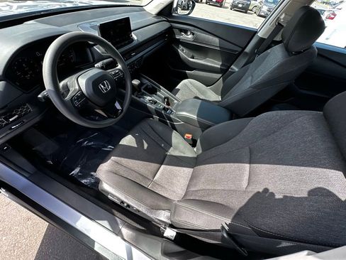 Certified 2023 Honda Accord EX image 19