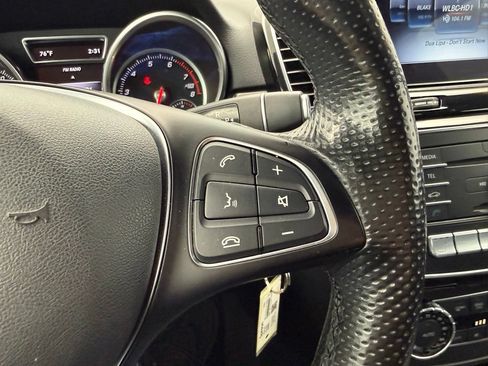 Used 2019 Mercedes-Benz GLE 400 4MATIC w/ Premium 1 Package image 48
