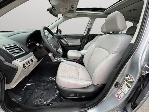 Used 2018 Subaru Forester 2.5i Premium image 2