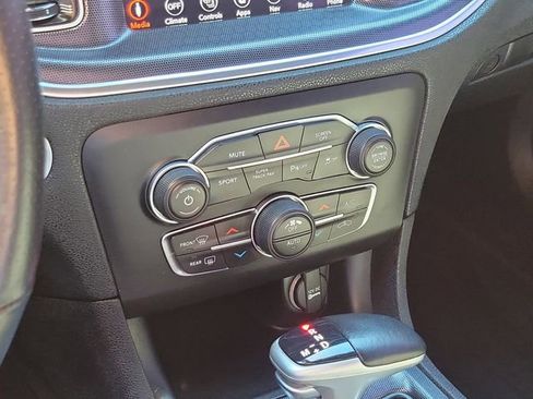 Used 2018 Dodge Charger GT image 17