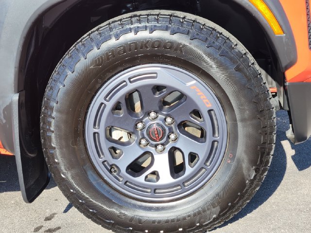 Used 2025 Nissan Frontier Pro-X RWD image 9