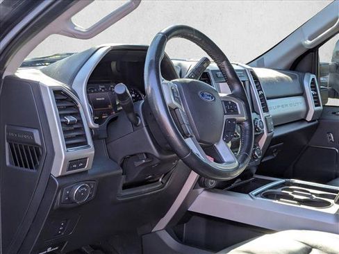 Used 2020 Ford F250 Lariat image 2