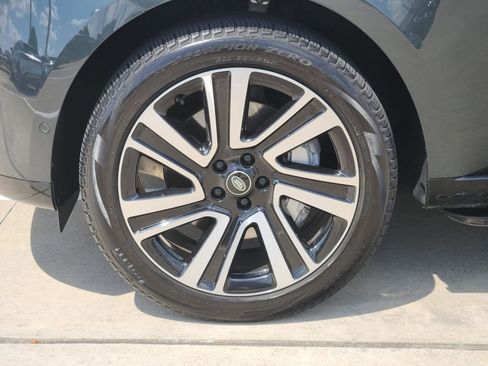 Used 2023 Land Rover Range Rover SE image 10