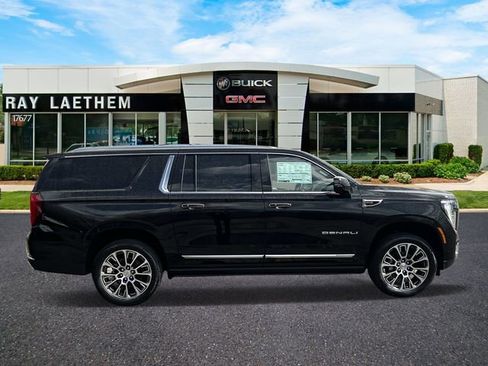 New 2026 GMC Yukon XL Denali w/ Denali Reserve Package image 6
