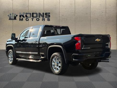 Used 2024 Chevrolet Silverado 2500 High Country w/ Technology Package AWD/4WD image 6