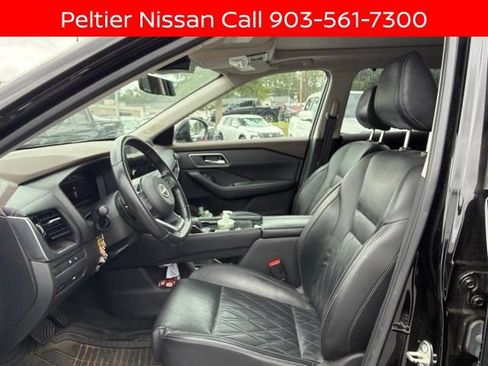 Certified 2023 Nissan Rogue Platinum w/ Platinum Premium Package FWD image 9