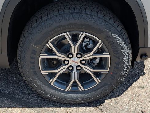 New 2026 GMC Acadia AT4 w/ Luxury Package AWD/4WD image 20