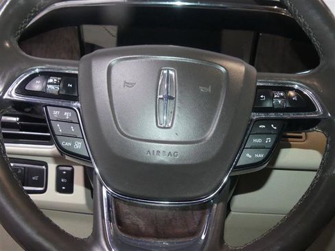 Used 2018 Lincoln Navigator Reserve w/ Technology Package AWD/4WD image 31