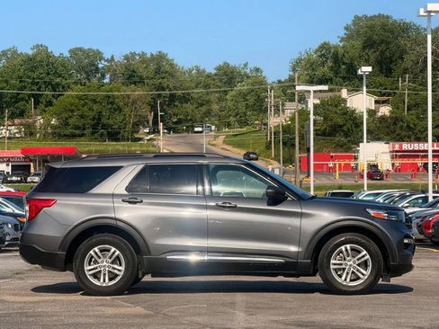 Used 2022 Ford Explorer XLT w/ Equipment Group 202A AWD/4WD image 6