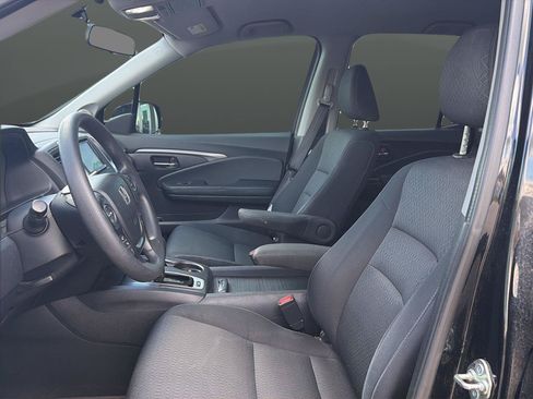 Used 2017 Honda Ridgeline Sport image 9