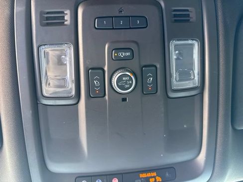 Used 2022 Chevrolet Tahoe LT w/ Luxury Package AWD/4WD image 24