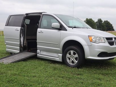 Used 2011 Dodge Grand Caravan Mainstreet w/ PWR Convenience Group