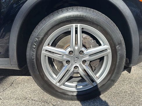 Used 2017 Porsche Cayenne image 13