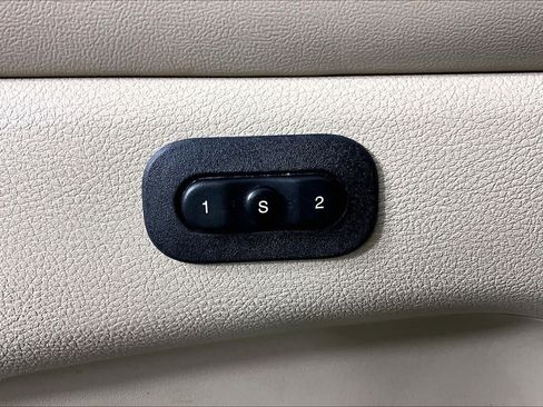 Used 2015 Dodge Durango Limited w/ Nav & Power Liftgate Group RWD image 32