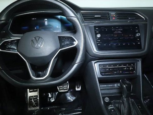 Used 2022 Volkswagen Tiguan SE R-Line AWD/4WD image 29