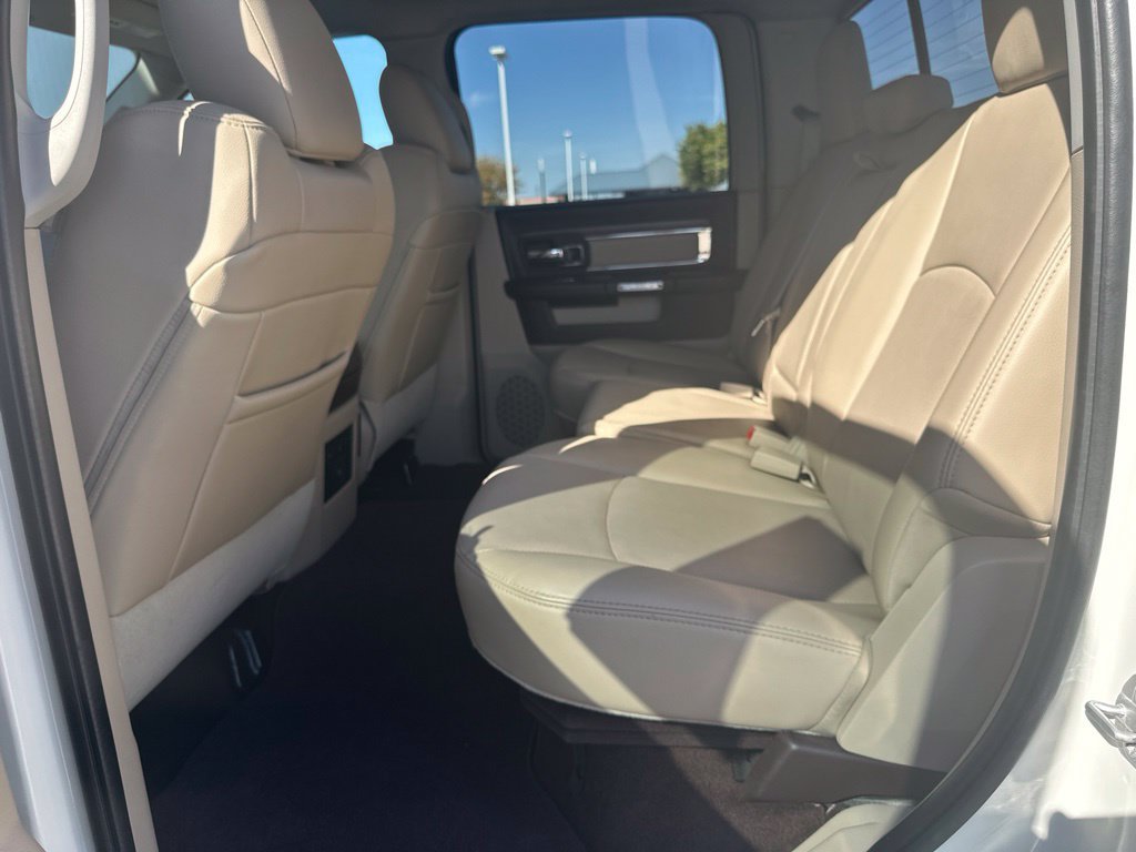 Used 2017 RAM 1500 Laramie w/ Convenience Group AWD/4WD image 18