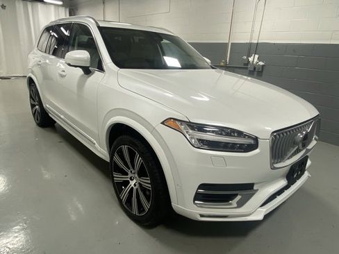 Certified 2023 Volvo XC90 B6 Ultimate image 4
