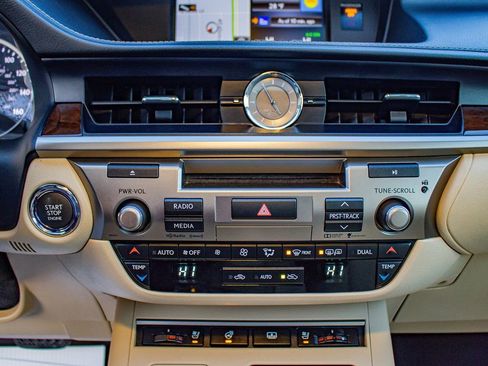 Used 2015 Lexus ES 350 image 28