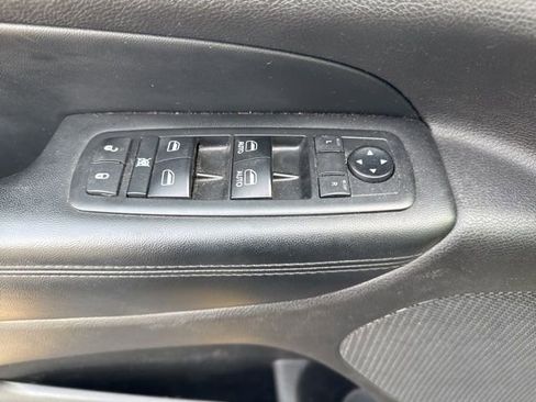 Used 2019 Jeep Grand Cherokee Laredo image 10