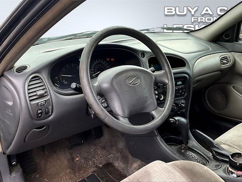 Used 2003 Oldsmobile Alero GL image 3