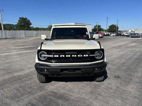Certified 2025 Ford Bronco Outer Banks AWD/4WD image 2