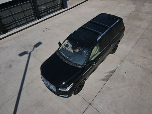 Used 2018 Lincoln Navigator L Reserve w/ Technology Package image 64