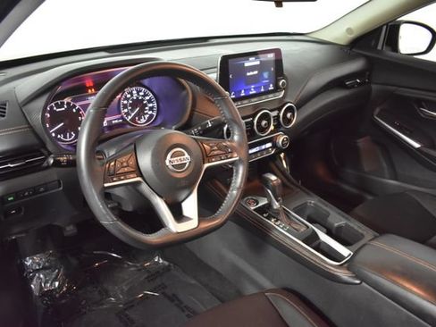 Certified 2021 Nissan Sentra SR FWD image 11