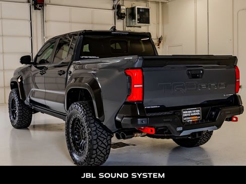 Used 2025 Toyota Tacoma TRD Pro AWD/4WD image 7