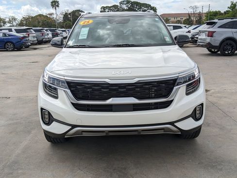 Certified 2023 Kia Seltos SX image 3