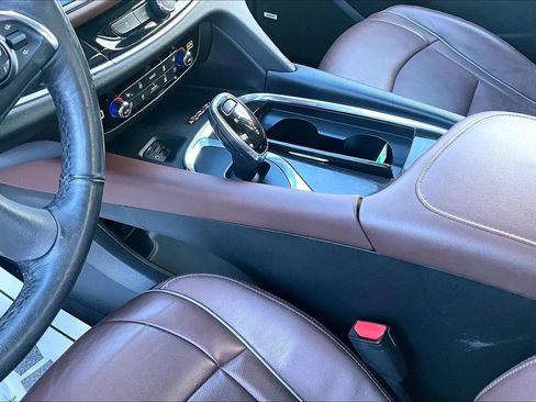 Used 2021 Buick Enclave Avenir w/ Avenir Technology Package AWD/4WD image 24