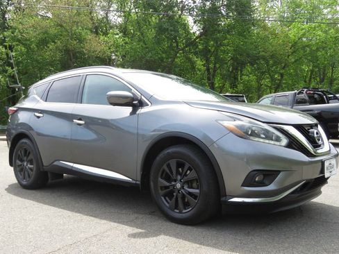 Used 2018 Nissan Murano SV w/ Premium Package AWD/4WD image 3
