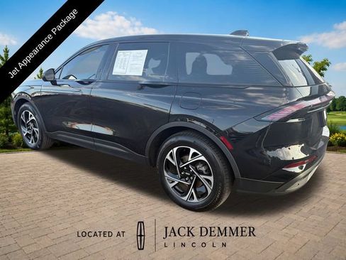 Used 2025 Lincoln Nautilus Premier w/ Equipment Group 102A AWD/4WD image 4