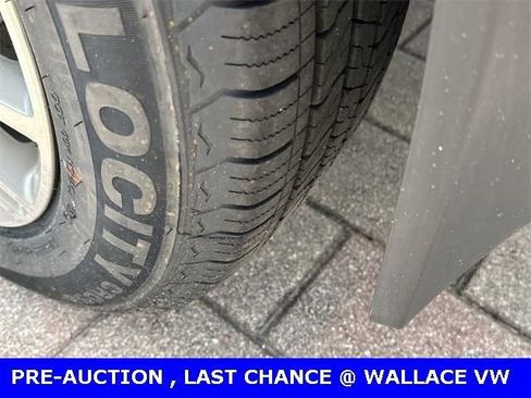 Used 2018 Cadillac XT5 Luxury w/ Driver Awareness Package image 8