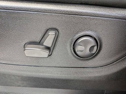 Used 2022 RAM 1500 Big Horn RWD image 19