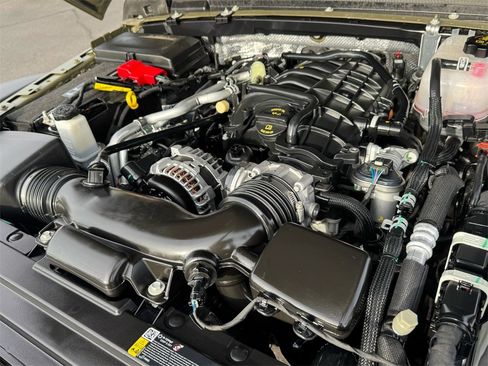 Used 2025 Jeep Wrangler Unlimited Rubicon image 24