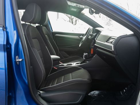 Certified 2024 Volkswagen Jetta Sport image 13